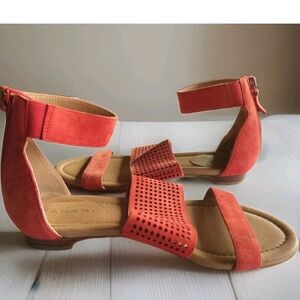 Tahari Dance Coral Perforated Ankle Strap Sandals 6.5